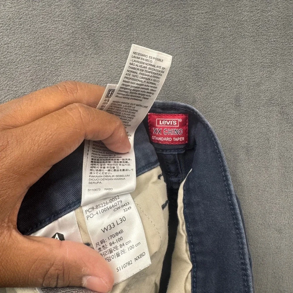 Levis XX Chino Standard Taper Pants Mens 33x30 Navy Blue 85226-0052 Chinos